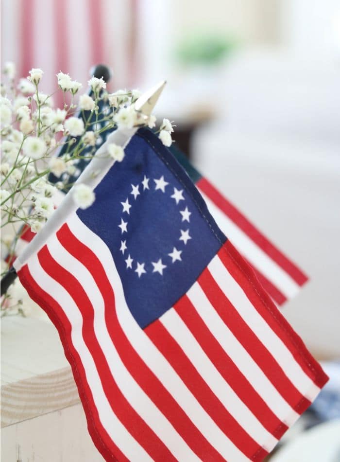 American flag decoration ideas in a table centerpiece