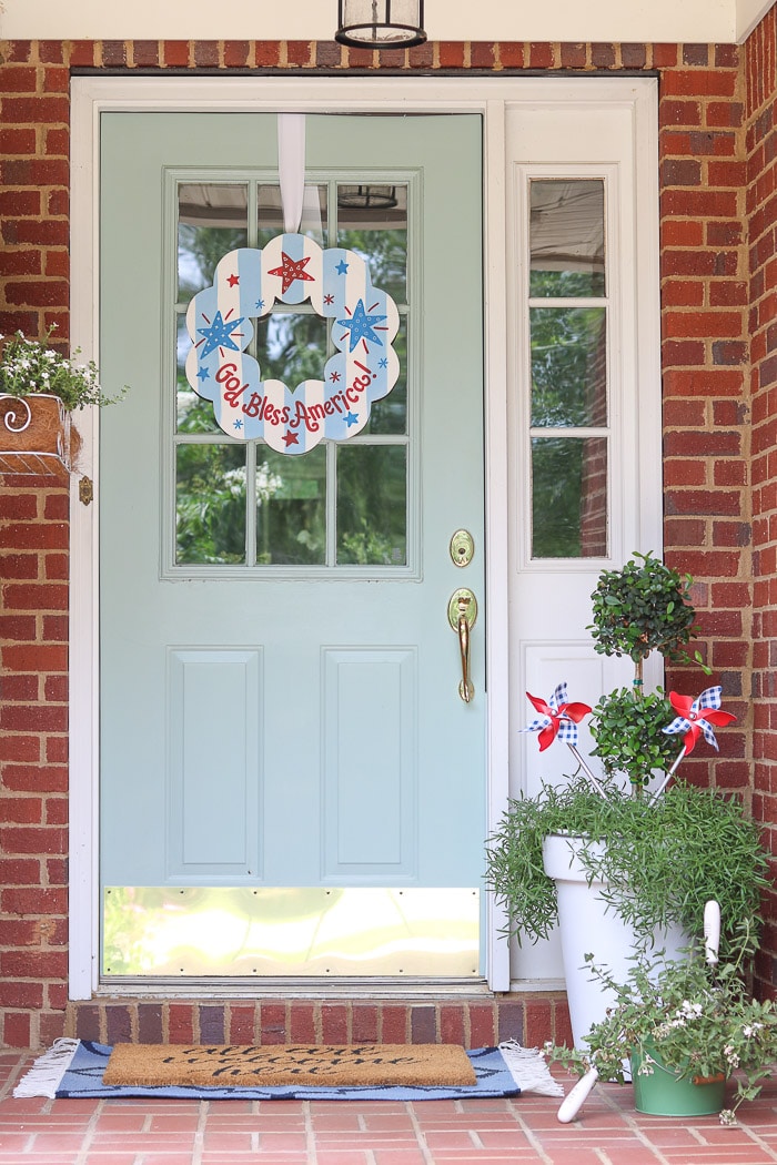 American flag decoration ideas on the front porch